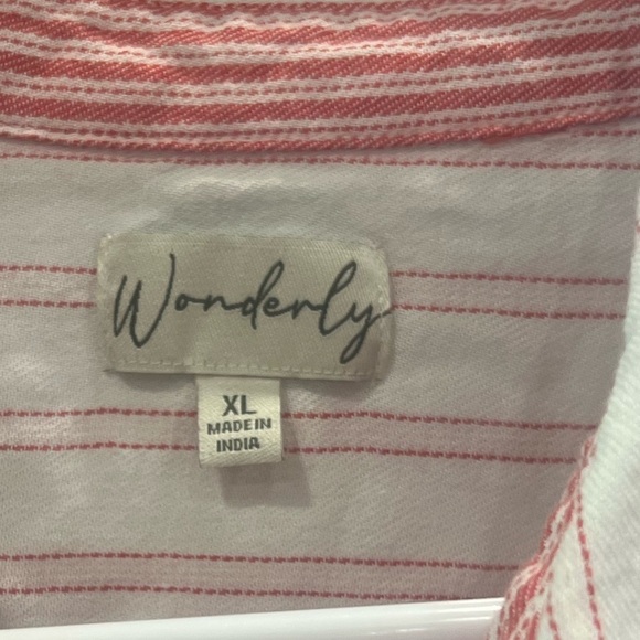 Wonderly shirt size XL in GUC - Picture 4 of 4